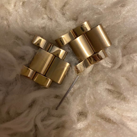 Micheal Kors Gold Watch - Picture 5 of 6